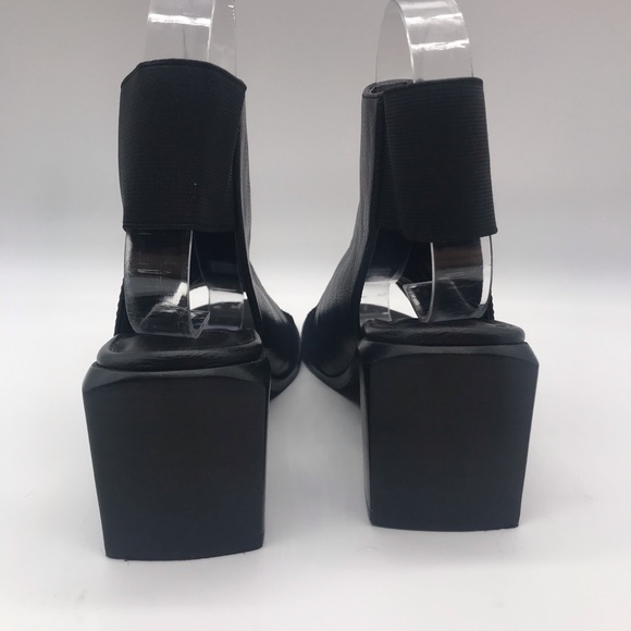 Urban Outfitters Square black peep toe booties - Picture 3 of 12